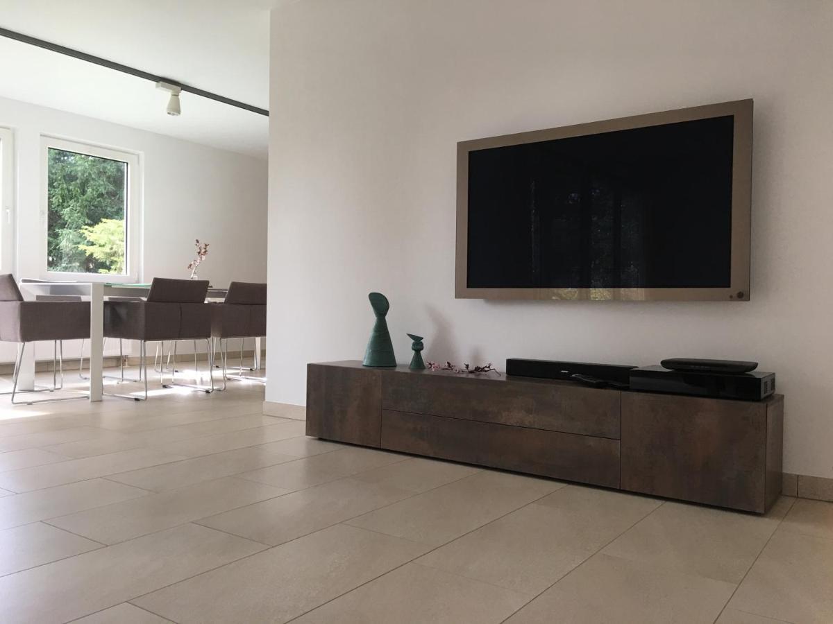 Komplettes Ferienhaus Potsdam Berlin Gaestehaus In Seenaehe 95Qm2 Monteurzimmer Εξωτερικό φωτογραφία